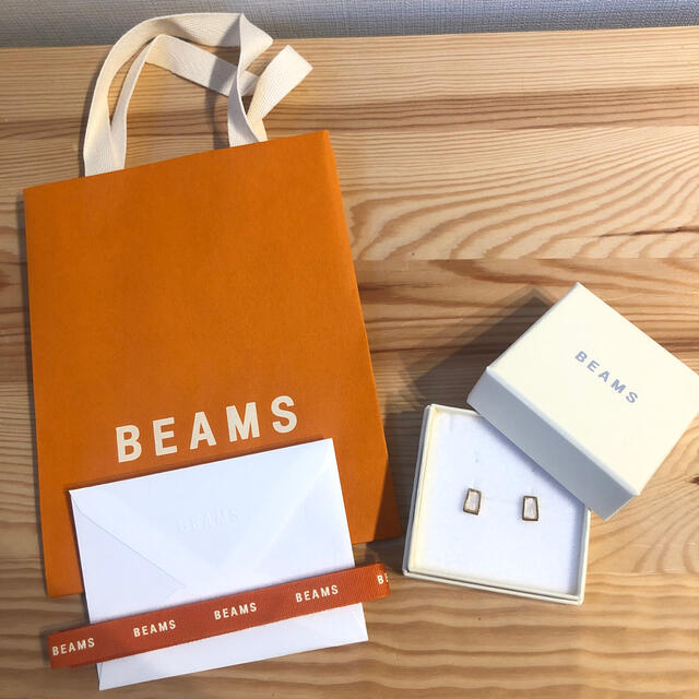 BEAMS(ビームス)のsale BEAMS 新品未使用 デザインスクエアピアス レディースのアクセサリー(ピアス)の商品写真