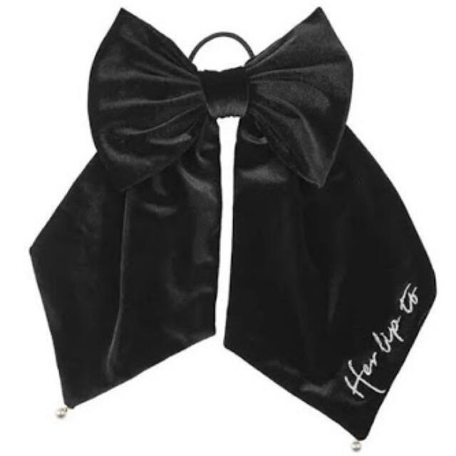 Her lip to Velvet Bow Scrunchie Black