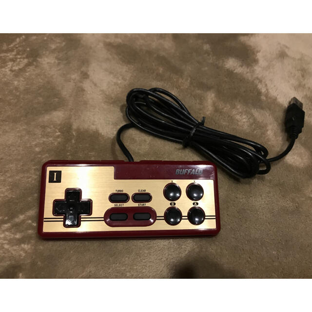 Buffalo Buffalo Usb接続 8ボタン ゲームパッド ファミコン風 レッドの通販 By Shop よっしー バッファローならラクマ