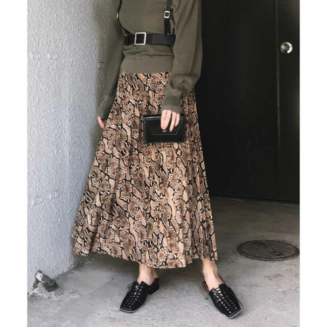 AMERI PYTHON PLEATS SKIRT