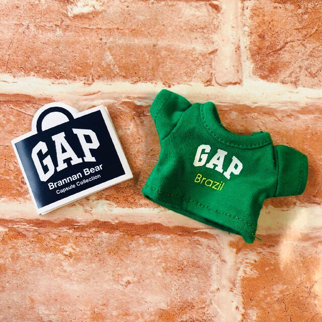 GAP(ギャップ)のみかさま専用 GAPＴシャツ(ブラジル)･ブルーパーカー エンタメ/ホビーのおもちゃ/ぬいぐるみ(キャラクターグッズ)の商品写真