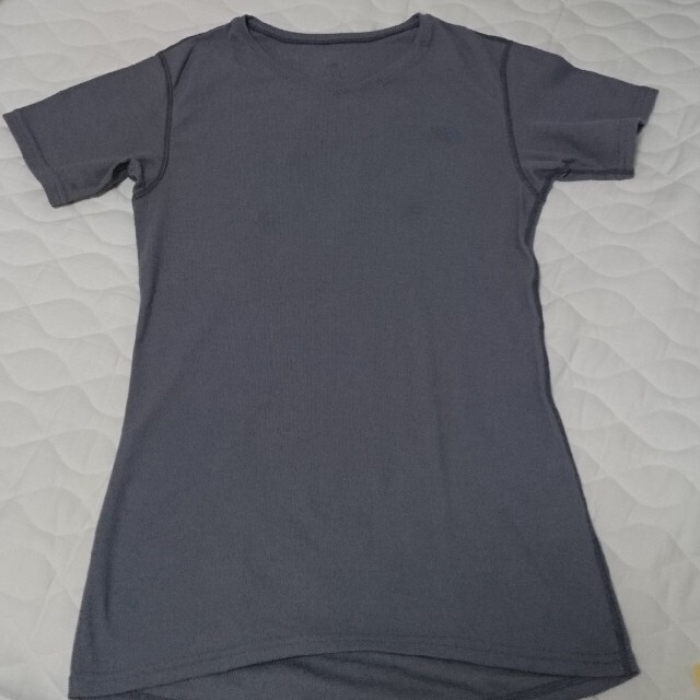 THE NORTH FACE(ザノースフェイス)のザ・ノースフェイス AIR V NECK レディースの下着/アンダーウェア(アンダーシャツ/防寒インナー)の商品写真