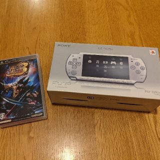 プレイステーションポータブル(PlayStation Portable)の【送料込】SONY PSP シルバー & モンハンポータブル3rd付(携帯用ゲームソフト)