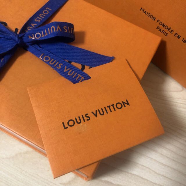 LOUIS VUITTON(ルイヴィトン)のルイヴィトン　ショップ袋　ボックス　セット レディースのバッグ(ショップ袋)の商品写真