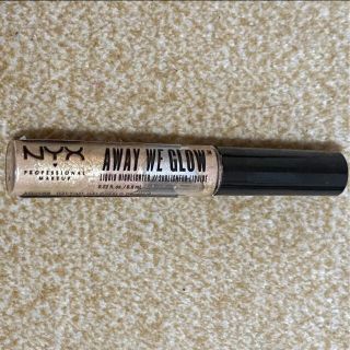 エヌワイエックス(NYX)のNYX Away We Glow リキッドハイライター(チーク)