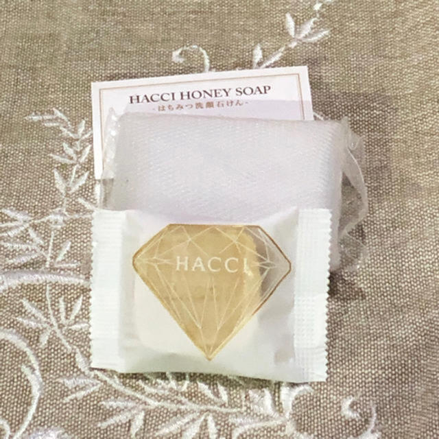 HACCI(ハッチ)の【HACCI】はちみつ石鹸★泡だてネット★ハッチ コスメ/美容のボディケア(ボディソープ/石鹸)の商品写真