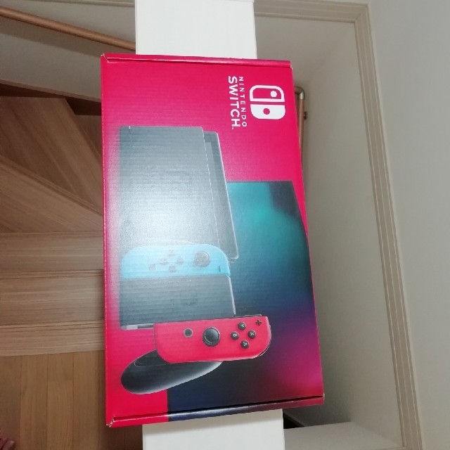 【新品・未使用】Nintendo Switch　ネオンレッド・ブルー　購入証明付