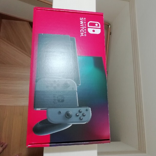 【新品・未使用】Nintendo Switch　グレー　購入証明付