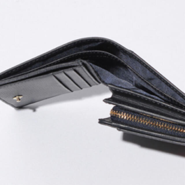 agnes b.(アニエスベー)のアニエスベー ボヤージュ ☆HW11‐01　エンボスレザー折り財布 レディースのファッション小物(財布)の商品写真