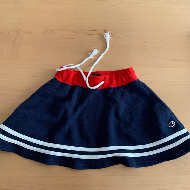 Champion(チャンピオン)のchampionスカート キッズ/ベビー/マタニティのキッズ服女の子用(90cm~)(スカート)の商品写真