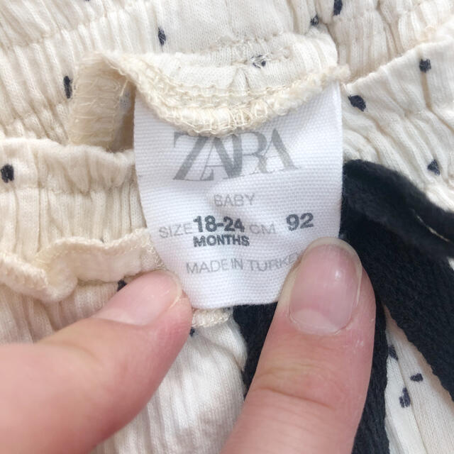 ZARA KIDS(ザラキッズ)のZARA baby ワイドパンツ ドット パンツ キッズ/ベビー/マタニティのキッズ服女の子用(90cm~)(パンツ/スパッツ)の商品写真