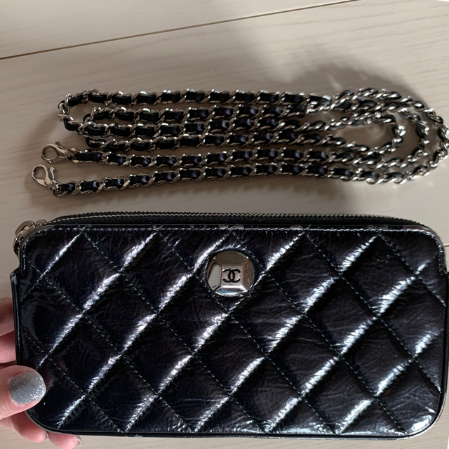 レディース正規品　CHANEL チェーンウォレット