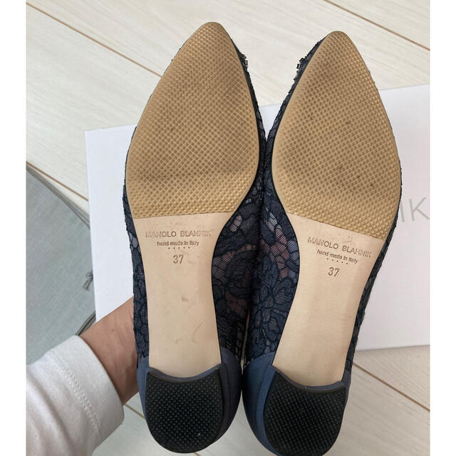 MANOLO BLAHNIK(マノロブラニク)のマノロブラニク　ハンギシレースフラット　ブルーグレー レディースの靴/シューズ(ハイヒール/パンプス)の商品写真