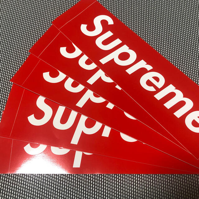 Supreme(シュプリーム)のSupreme Box Logo Sticker Set ステッカー　セット 自動車/バイクのバイク(ステッカー)の商品写真