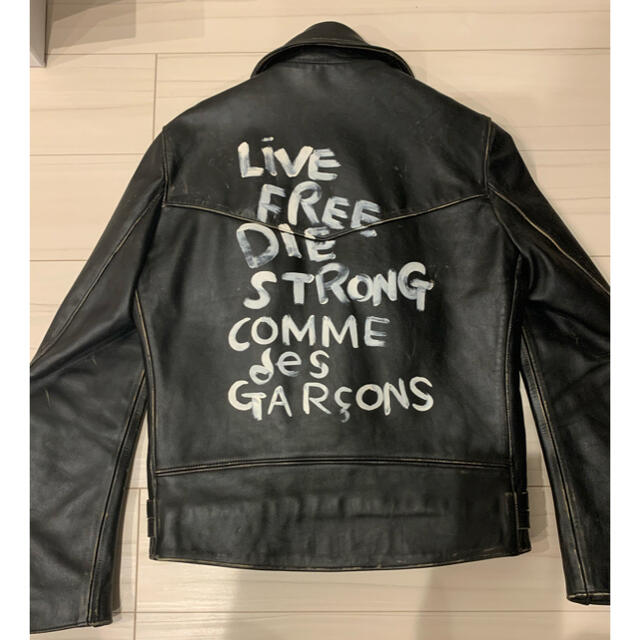 COMME des GARCONS(コムデギャルソン)のCOMME des GARCONS × Lewis Leathers ライダース メンズのジャケット/アウター(ライダースジャケット)の商品写真