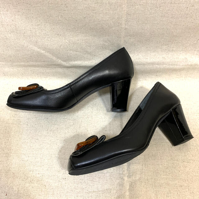 DIANA(ダイアナ)のダイアナパンプス　黒　23 ㎝ レディースの靴/シューズ(ハイヒール/パンプス)の商品写真