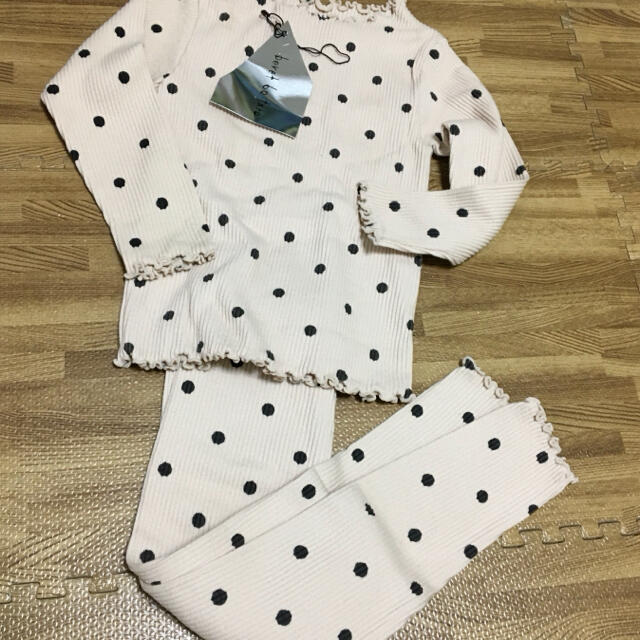 ZARA KIDS(ザラキッズ)の未使用　韓国子供服　ドット  Tシャツ　& パンツ　セットアップ　最終 キッズ/ベビー/マタニティのキッズ服女の子用(90cm~)(その他)の商品写真