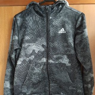 アディダス(adidas)のアディダスのパーカー150cm(ジャケット/上着)