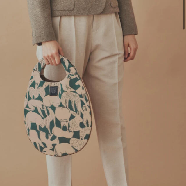 mina perhonen(ミナペルホネン)の【お値下げ】ミナペルホネン    エッグバッグ　ライフパズル レディースのバッグ(ハンドバッグ)の商品写真