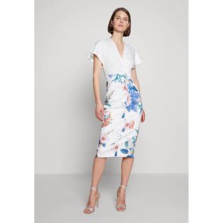 テッドベイカー(TED BAKER)のsale❤️Ted baker 2020 新作新品　白花柄ワンピース　オシャレ(ひざ丈ワンピース)