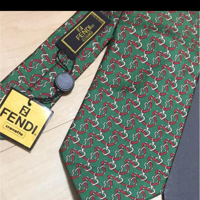 FENDI 緑ネクタイ