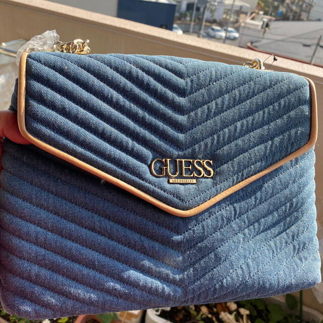 GUESS(ゲス)のゲスレディーバッグデニム レディースのバッグ(ボディバッグ/ウエストポーチ)の商品写真