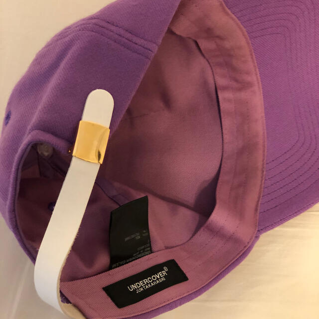 UNDERCOVER(アンダーカバー)のUNDERCOVER/UNDERCOVERISM キャップ メンズの帽子(キャップ)の商品写真