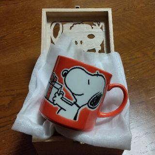 スヌーピー(SNOOPY)の【✱ウグイスの声様   専用✱】木箱入りスヌーピーマグカップ  (グラス/カップ)