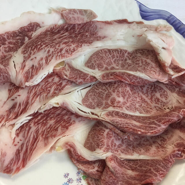 オリーブ牛肩ロース　最高級黒毛和牛　卸専門店からご自宅へ　肉