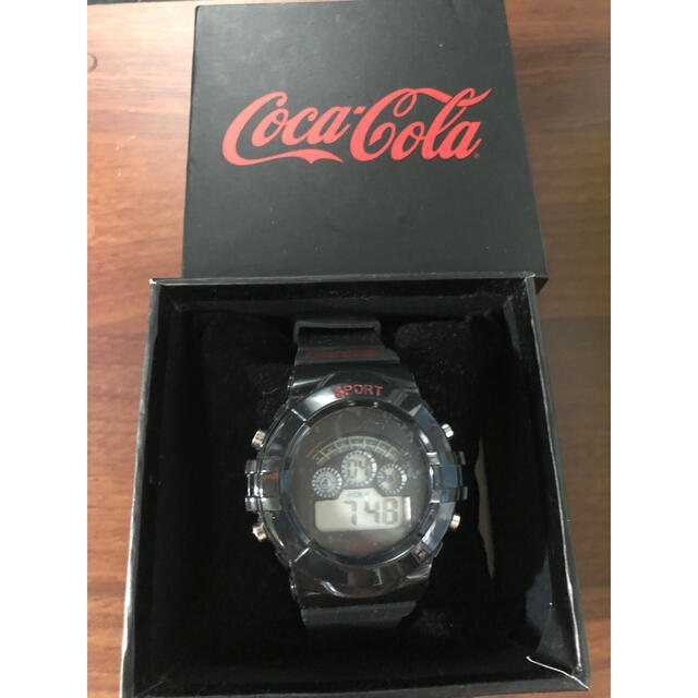 コカ・コーラ(コカコーラ)の中古　コカコーラの腕時計 メンズの時計(腕時計(デジタル))の商品写真