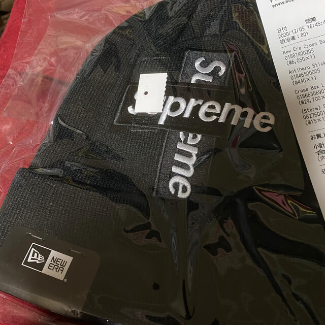 Supreme(シュプリーム)の本物 Supreme New Era Cross Box Logo Beanie メンズの帽子(ニット帽/ビーニー)の商品写真