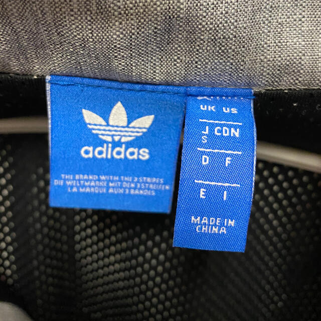 adidas(アディダス)のアディダスオリジナル　ジャケット メンズのジャケット/アウター(ナイロンジャケット)の商品写真