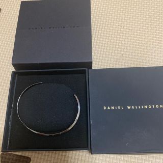 ダニエルウェリントン(Daniel Wellington)のダニエルウェリントン　シルバーバングルL(バングル/リストバンド)