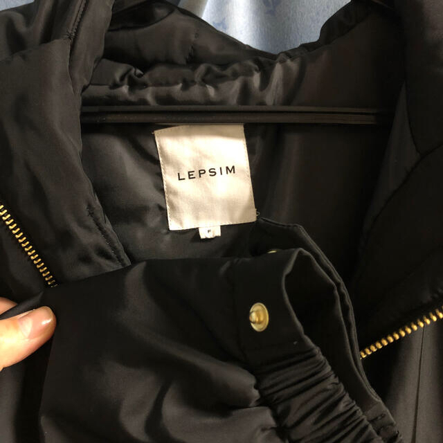LEPSIM(レプシィム)の【今季】中綿フードジャケット　918141  LEPSIM ブラック レディースのジャケット/アウター(ダウンジャケット)の商品写真