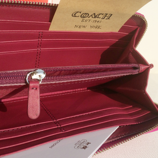 COACH(コーチ)の未使用★アコーディオンジップ財布 レディースのファッション小物(財布)の商品写真