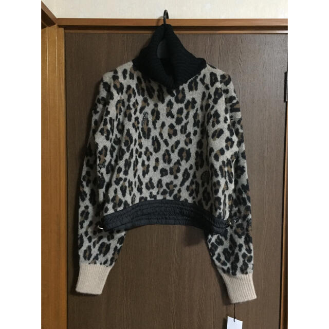 sacai(サカイ)の黒2新品 sacai レディース レオパード タートルネック ニット サカイ レディースのトップス(ニット/セーター)の商品写真