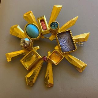 クリスチャン ラクロワ ブローチ