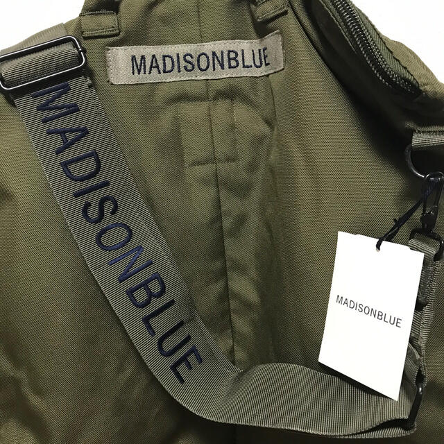 MADISONBLUE(マディソンブルー)の新品⭐︎MADISONBLUE マディソンブルー ヘルメットバッグ カーキ レディースのバッグ(トートバッグ)の商品写真