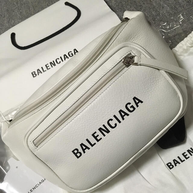 BALENCIAGA ボディバッグ