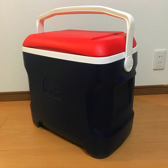 【美品】igloo イグルー コンツアー 30 クーラーボックス (28L)  スポーツ/アウトドアのスポーツ/アウトドア その他(その他)の商品写真