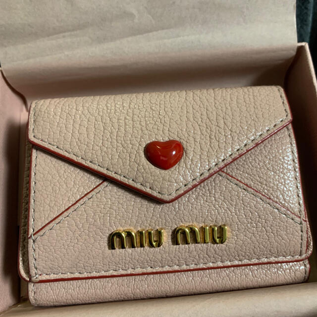 miumiu(ミュウミュウ)のMiumiu 財布 レディースのファッション小物(財布)の商品写真