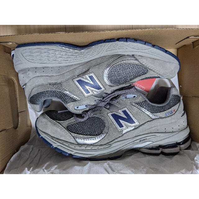 New Balance(ニューバランス)の国内正規品 new balance ml2002ra grey 27.5センチ メンズの靴/シューズ(スニーカー)の商品写真