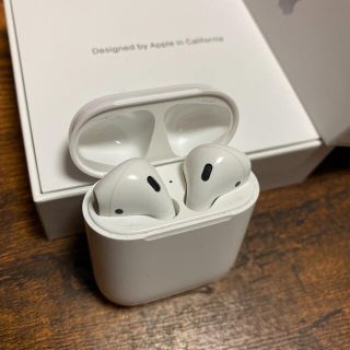 アップル(Apple)のairpods(ヘッドフォン/イヤフォン)