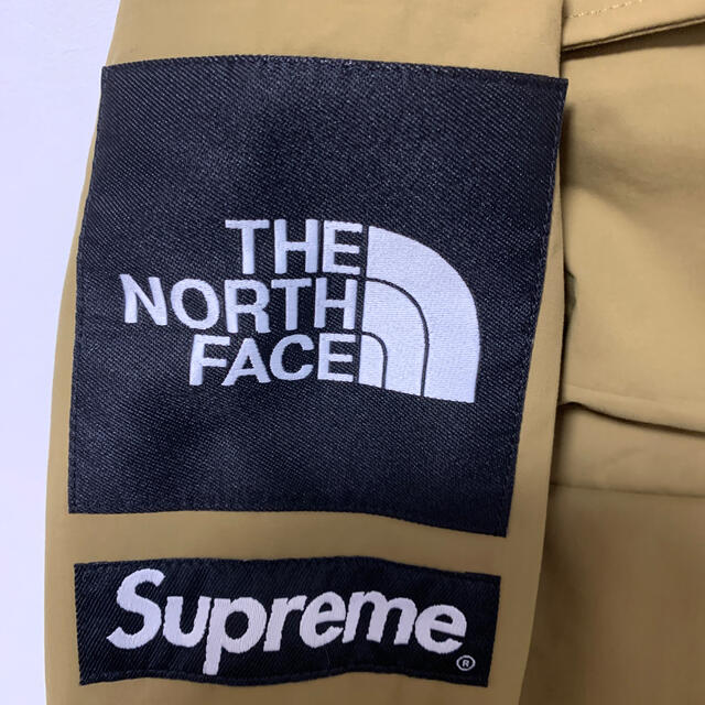 Supreme(シュプリーム)のsupreme THE NORTH FACE cargo jacket Mサイズ メンズのジャケット/アウター(マウンテンパーカー)の商品写真