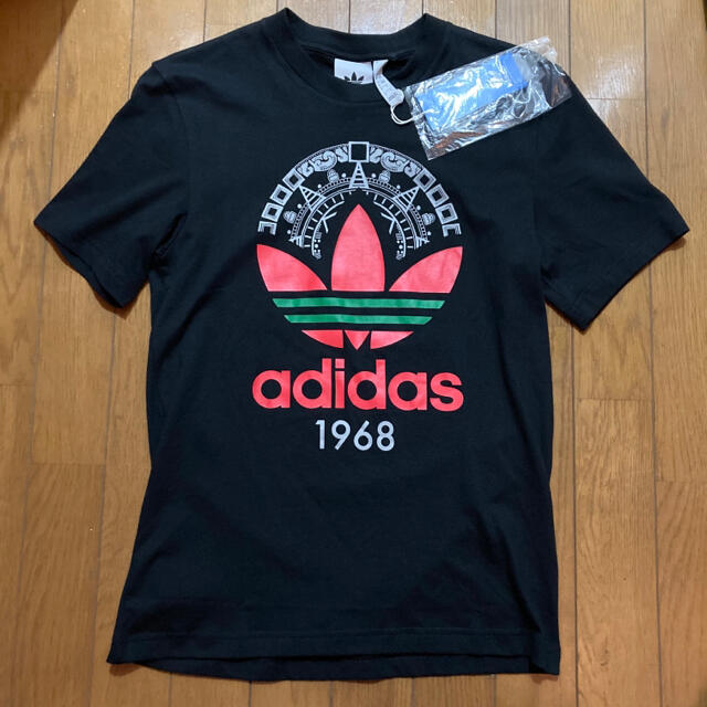 adidas(アディダス)の新品 adidas Tシャツ アディダスオリジナルス 黒赤緑 S グッチカラー メンズのトップス(Tシャツ/カットソー(半袖/袖なし))の商品写真