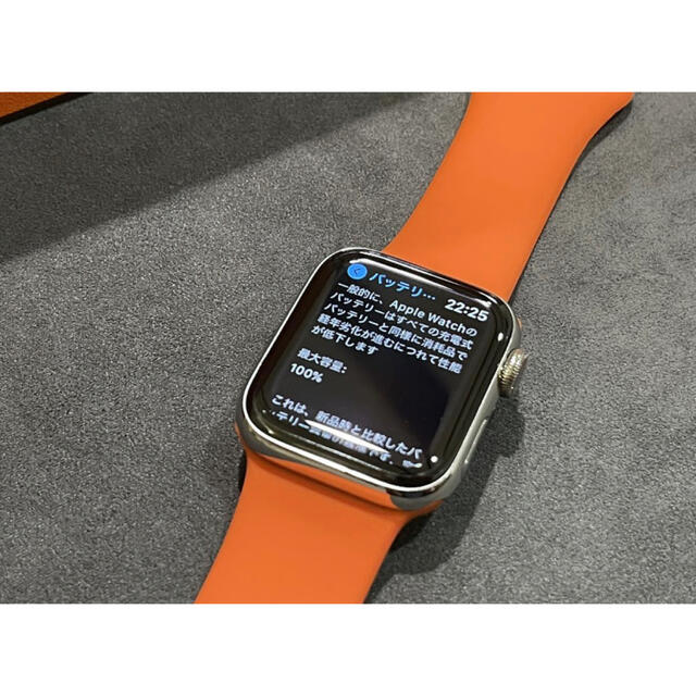 Apple Watch(アップルウォッチ)のアップルウォッチ シリーズ4 HERMES 40mm GPS+Cellular メンズの時計(腕時計(デジタル))の商品写真