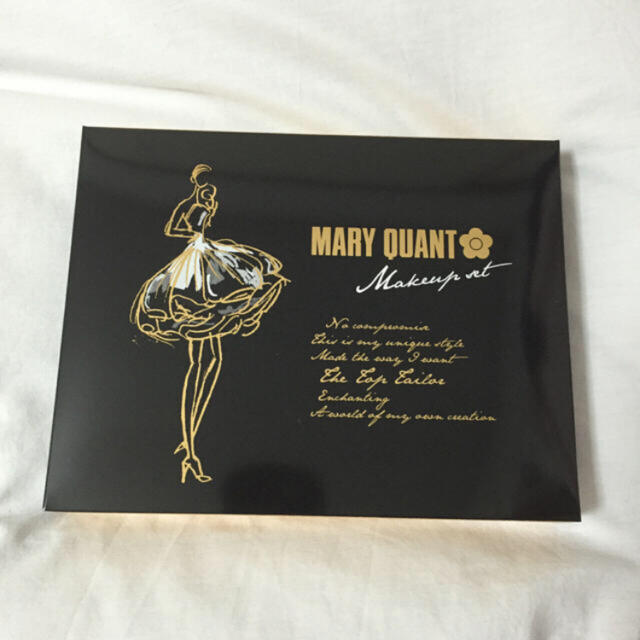 MARY QUANT(マリークワント)のマリークワント  コスメセット　新品未使用未開封 コスメ/美容のキット/セット(コフレ/メイクアップセット)の商品写真