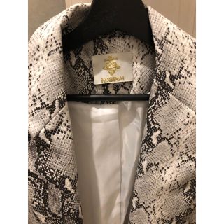 ZARA - パイソン柄ジャケット フェイクレザーの通販 by r|ザラなら