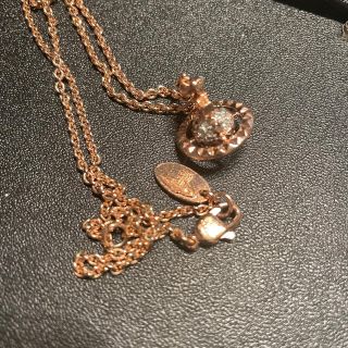 VivienneWestwood クリスマス　限定ネックレスレッド×ゴールド廃盤