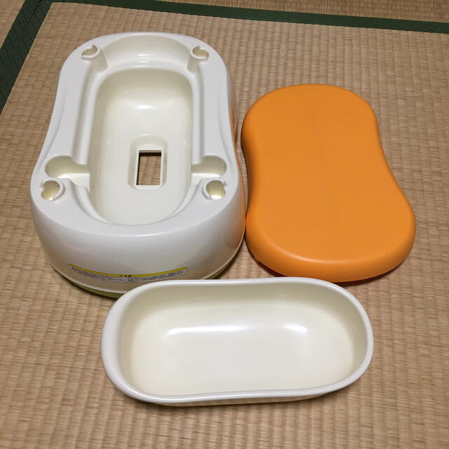 combi(コンビ)のコンビ　combi おまるでステップ　おまる キッズ/ベビー/マタニティのおむつ/トイレ用品(ベビーおまる)の商品写真